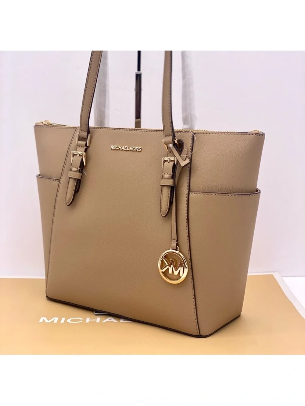 MICHAEL KORS CHARLOTTE LARGE TOP ZIP TOTE SHOULDER BAG CAMEL COLOR